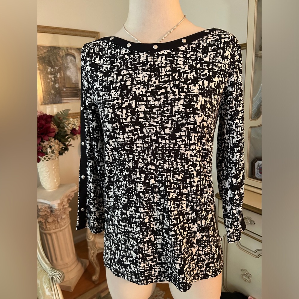 Rafaella NWOT long sleeve top size PS. C:3026-5/19/26